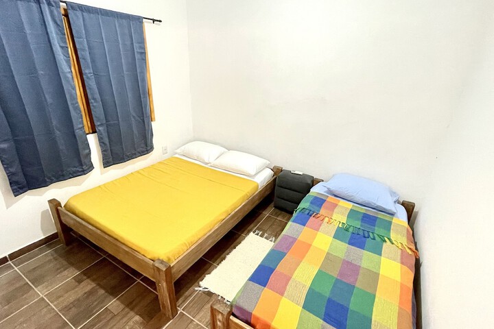 Room 2 of 37