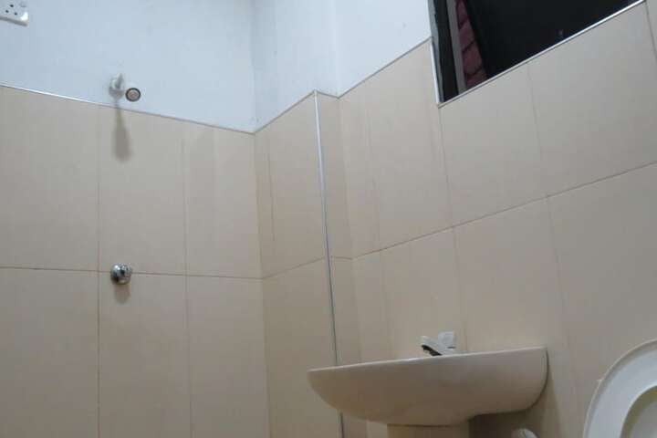 Room 25 of 46