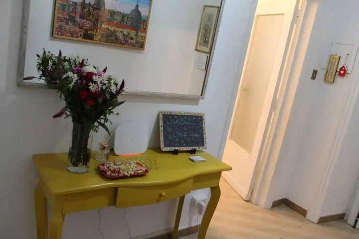 Room 12 of 18