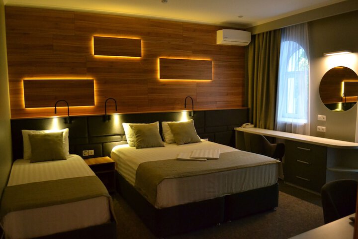 Room 30 of 66