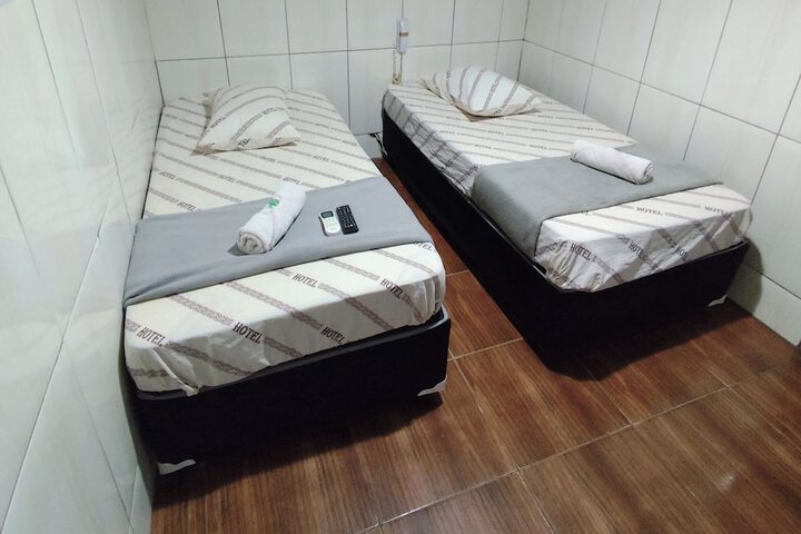 Room 15 of 22