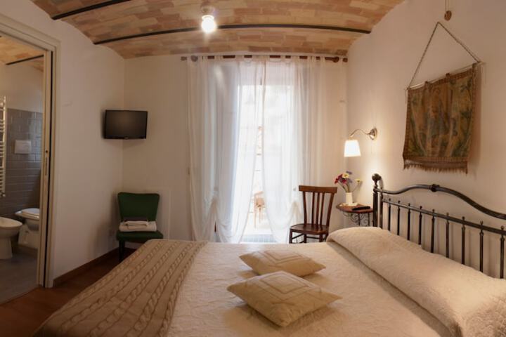 Room 7 of 62