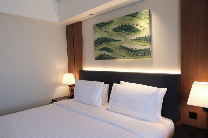Room 15 of 49