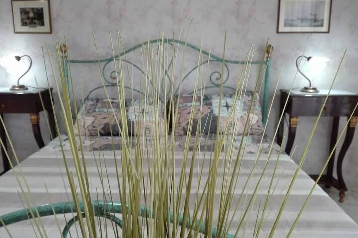 Room 4 of 20