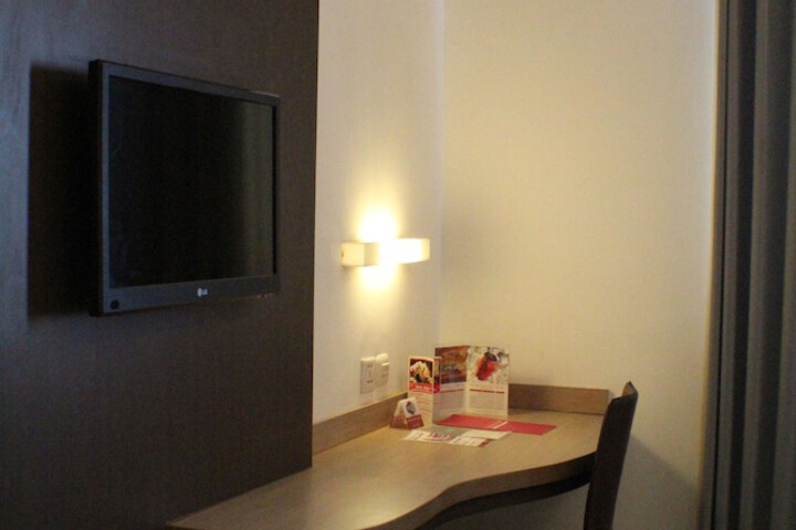 Room 7 of 43