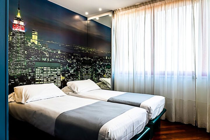 Room 4 of 51
