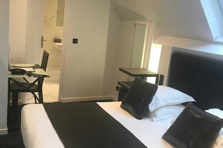 Room 133 of 173