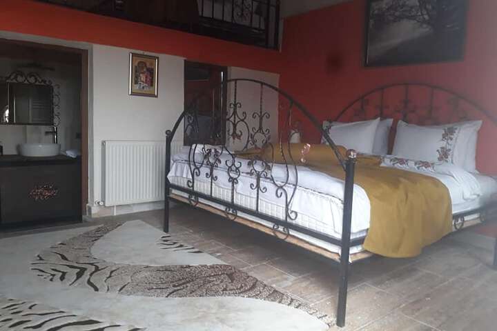 Room 54 of 185