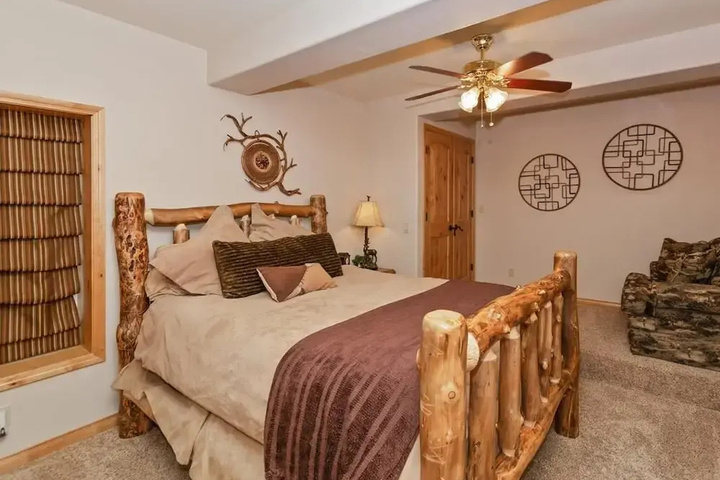 Room 4 of 19