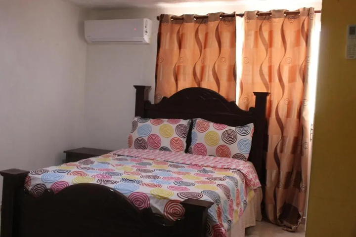 Room 3 of 6