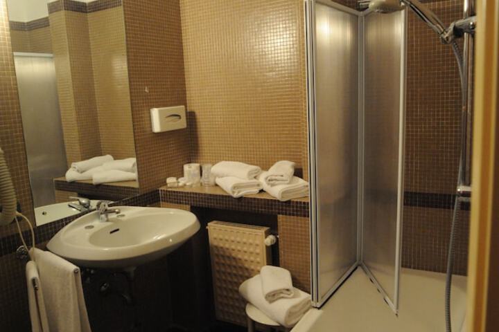 Room 22 of 22