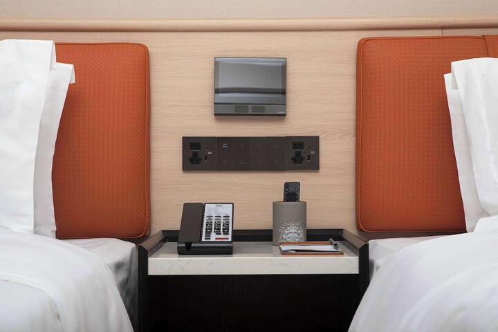 Room 8 of 22
