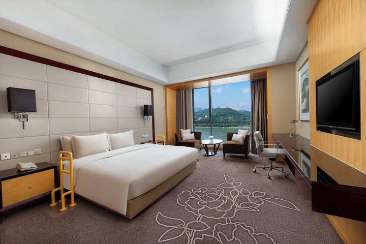 Room 26 of 89