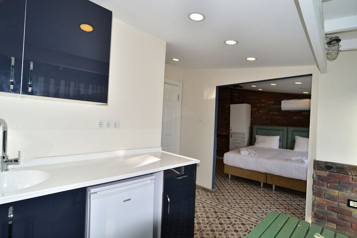 Room 28 of 38