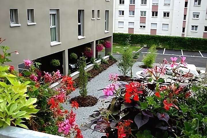 Hotel Exterior 68 of 75