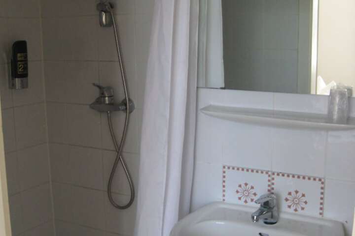 Room 40 of 73