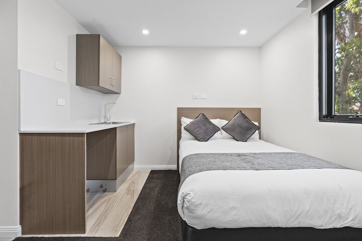 Room 5 of 62