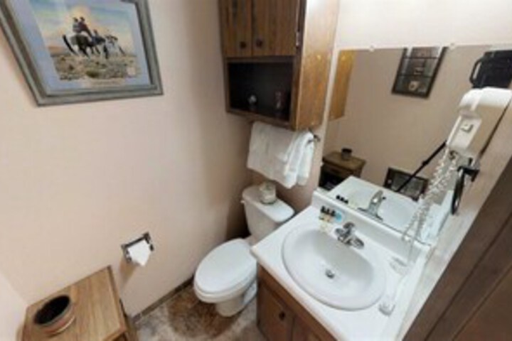 Room 4 of 15