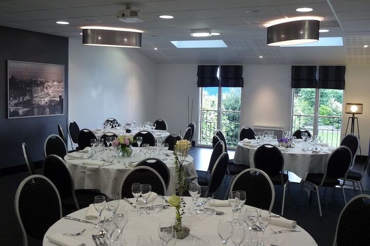 Ballroom/Hall 49 of 59