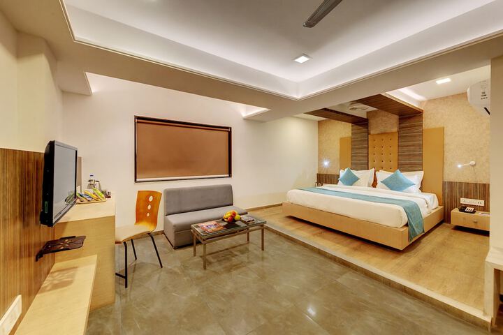 Room 2 of 7