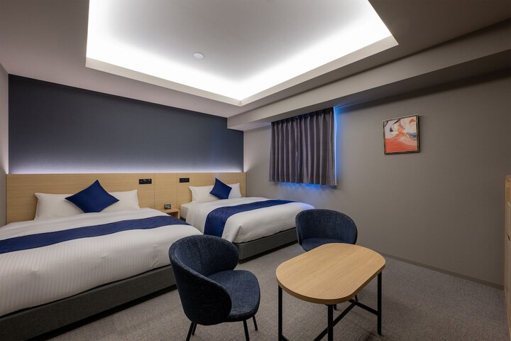 Room 7 of 29