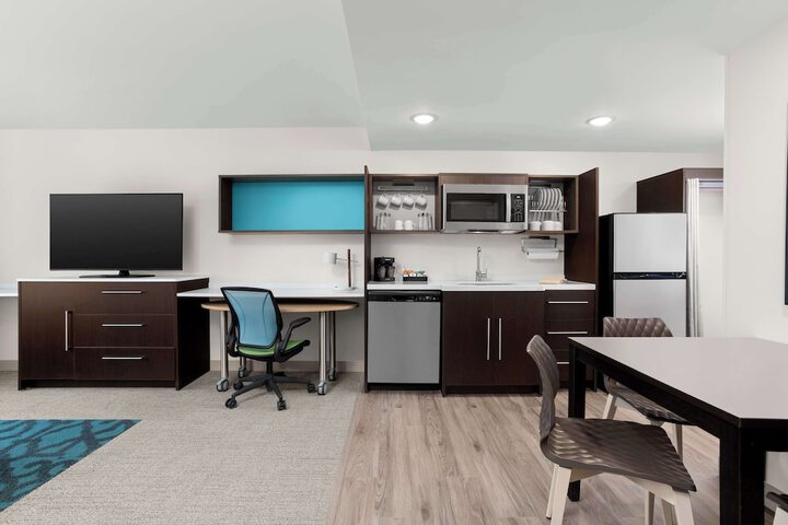 1 King Bed Hearing Accessible Studio Suite (9 of 16)