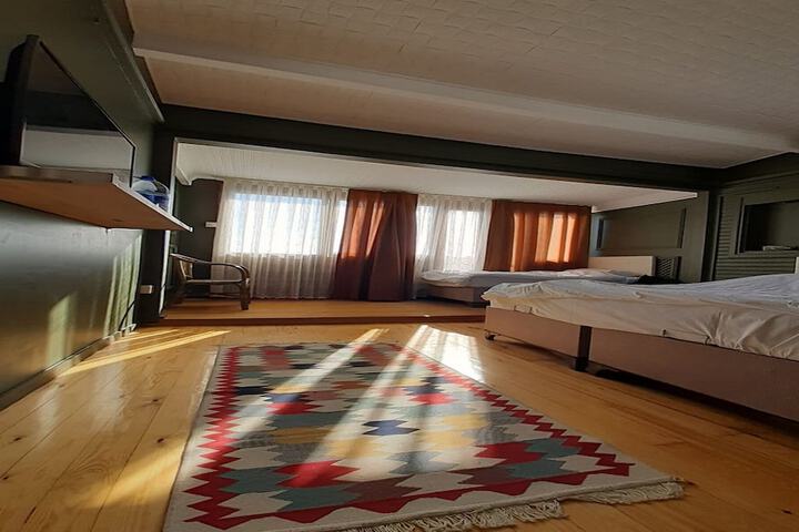 Room 24 of 63