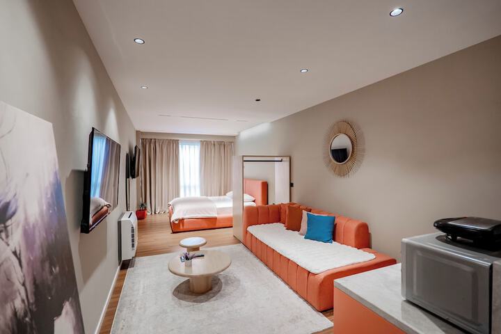 Room 75 of 132