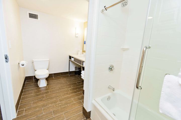 Bathroom shower