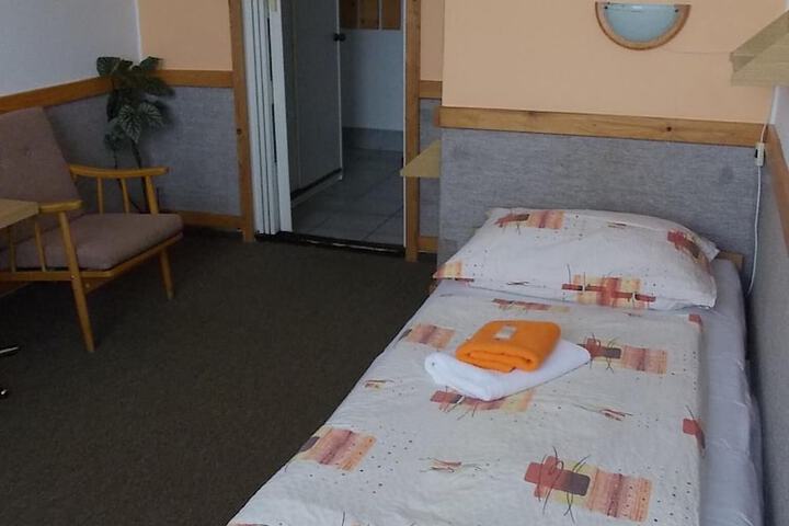 Room 20 of 49
