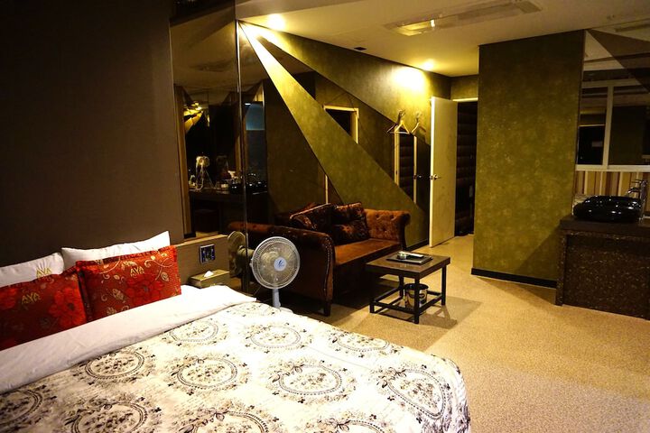Room 19 of 54
