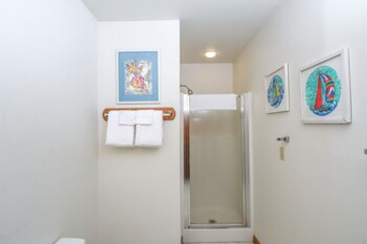 Room 6 of 36