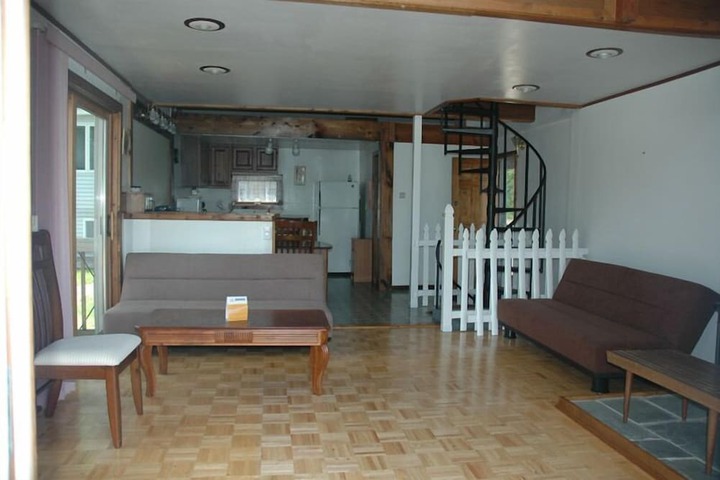 Room 76 of 93