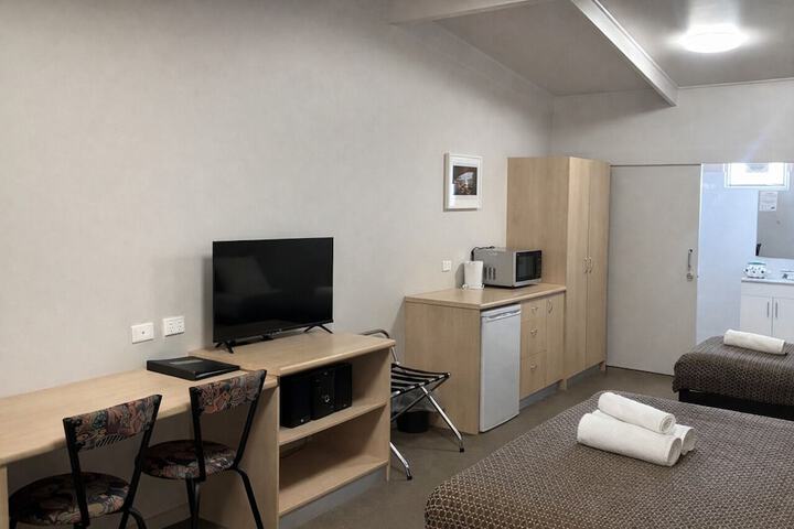 Room 17 of 24