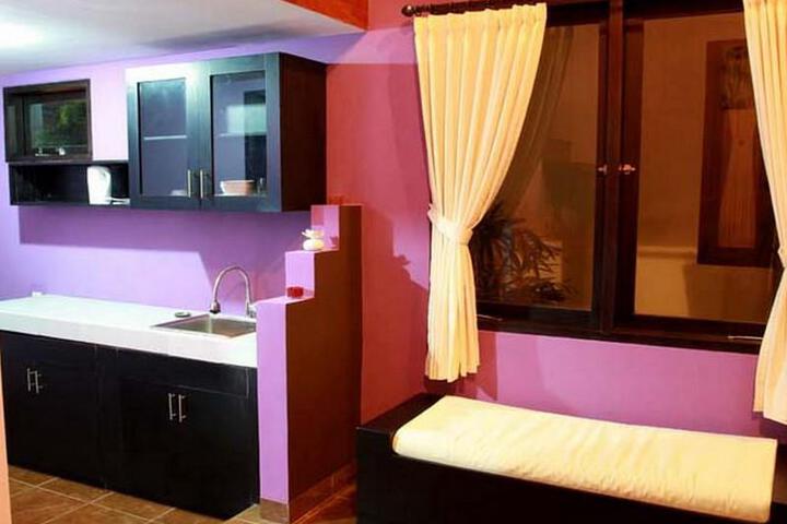 Room 2 of 7