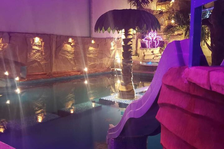 Pool 27 of 37