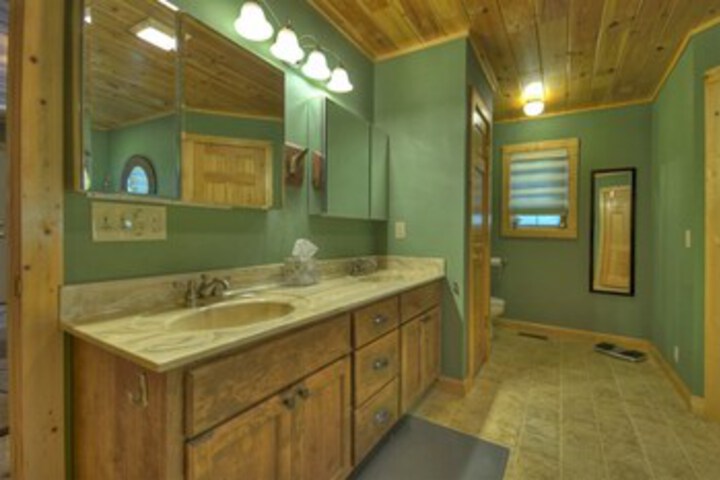 Room 8 of 26