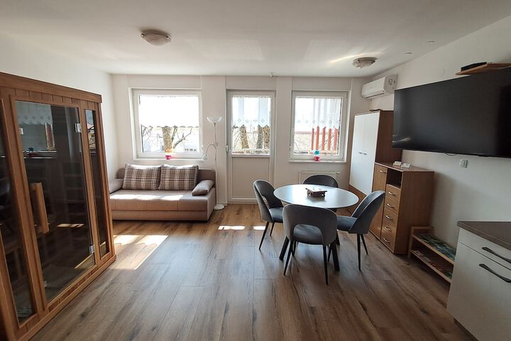 Room 6 of 22