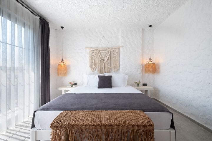Room 10 of 42
