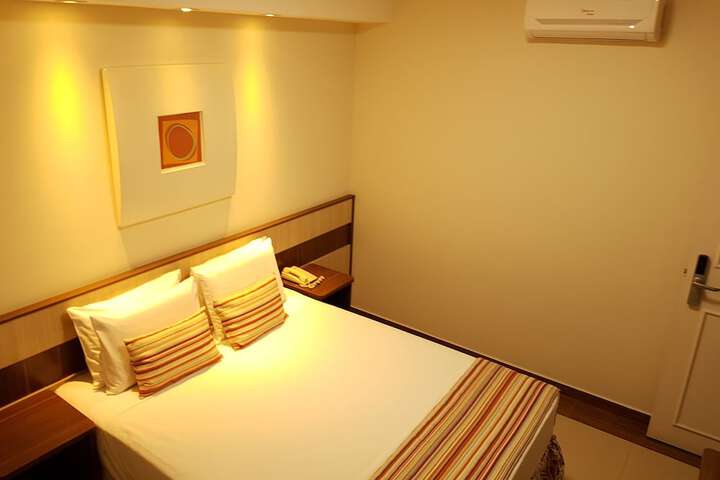 Room 9 of 53