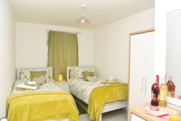 Room 17 of 18