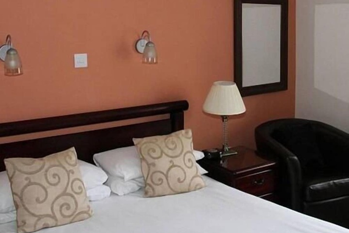 Room 10 of 21