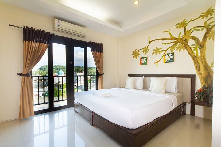 Room 7 of 43