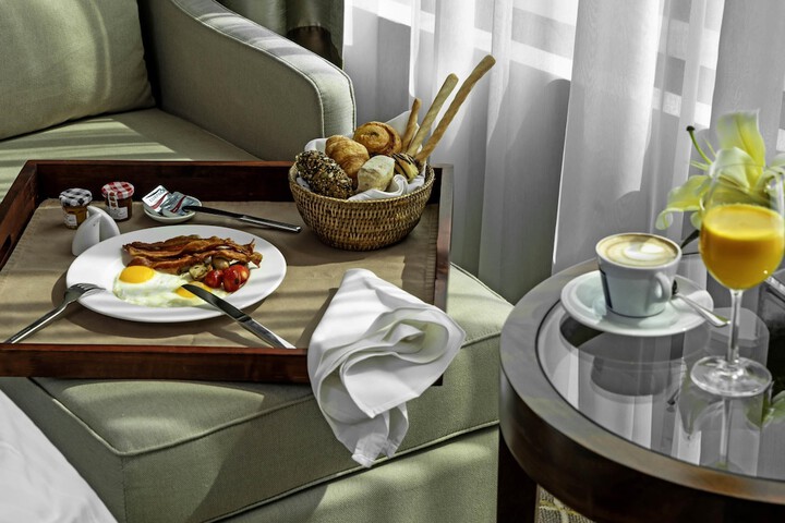 Breakfast/Coffee Service 73 of 113