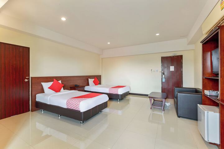 Room 9 of 25