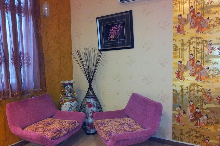 Room 7 of 44