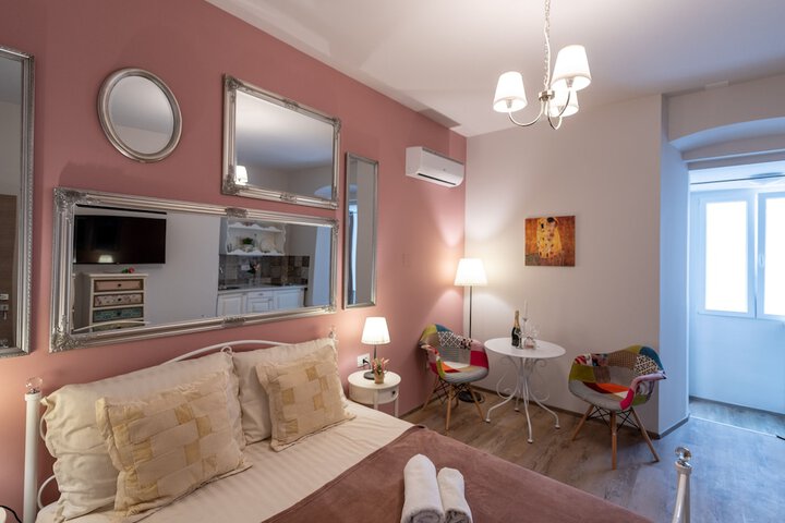 Room 22 of 47
