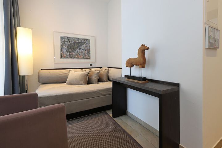 Room 20 of 28