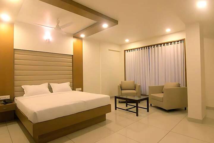 Room 5 of 24