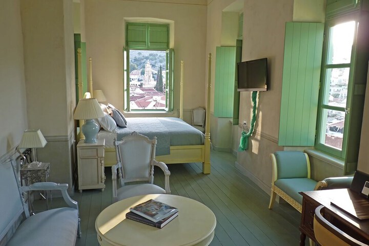 Room 47 of 103